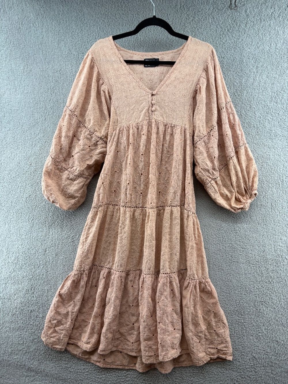 ASOS DESIGN Blush Embroidered Eyelet Tiered Midi Dress Sz 6 - Picture 2 of 10